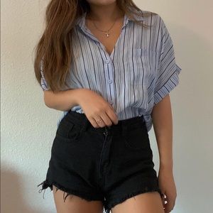 Sky blue flowy crop button down collar tee-medium